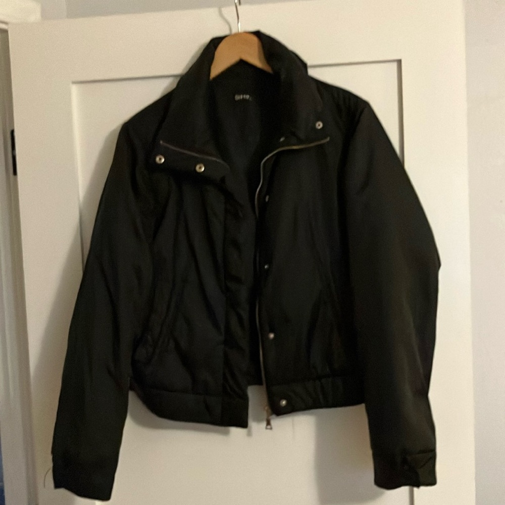 Black puffer jacket size large